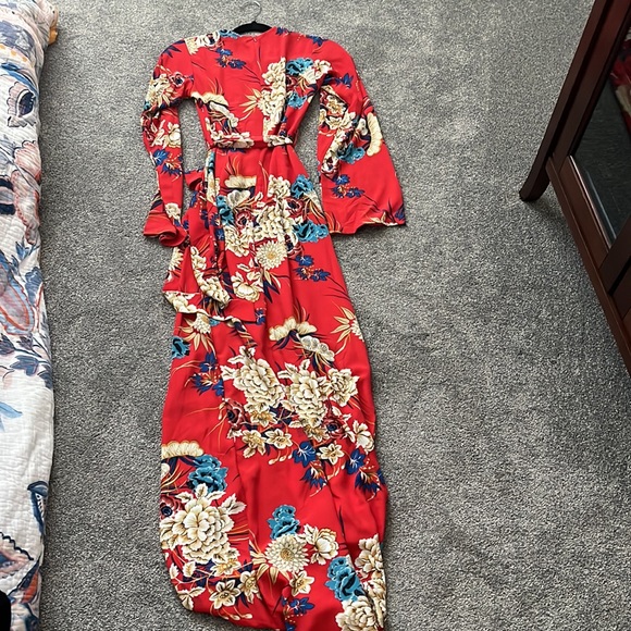 NWOT Pretty Little Thing Maxi - Picture 8 of 8